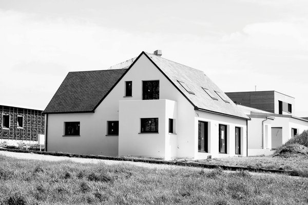 Mastering Mortgage Overhauls: A Comprehensive UK Homeowner's Handbook for Adjusting to Interest Rate Fluctuations